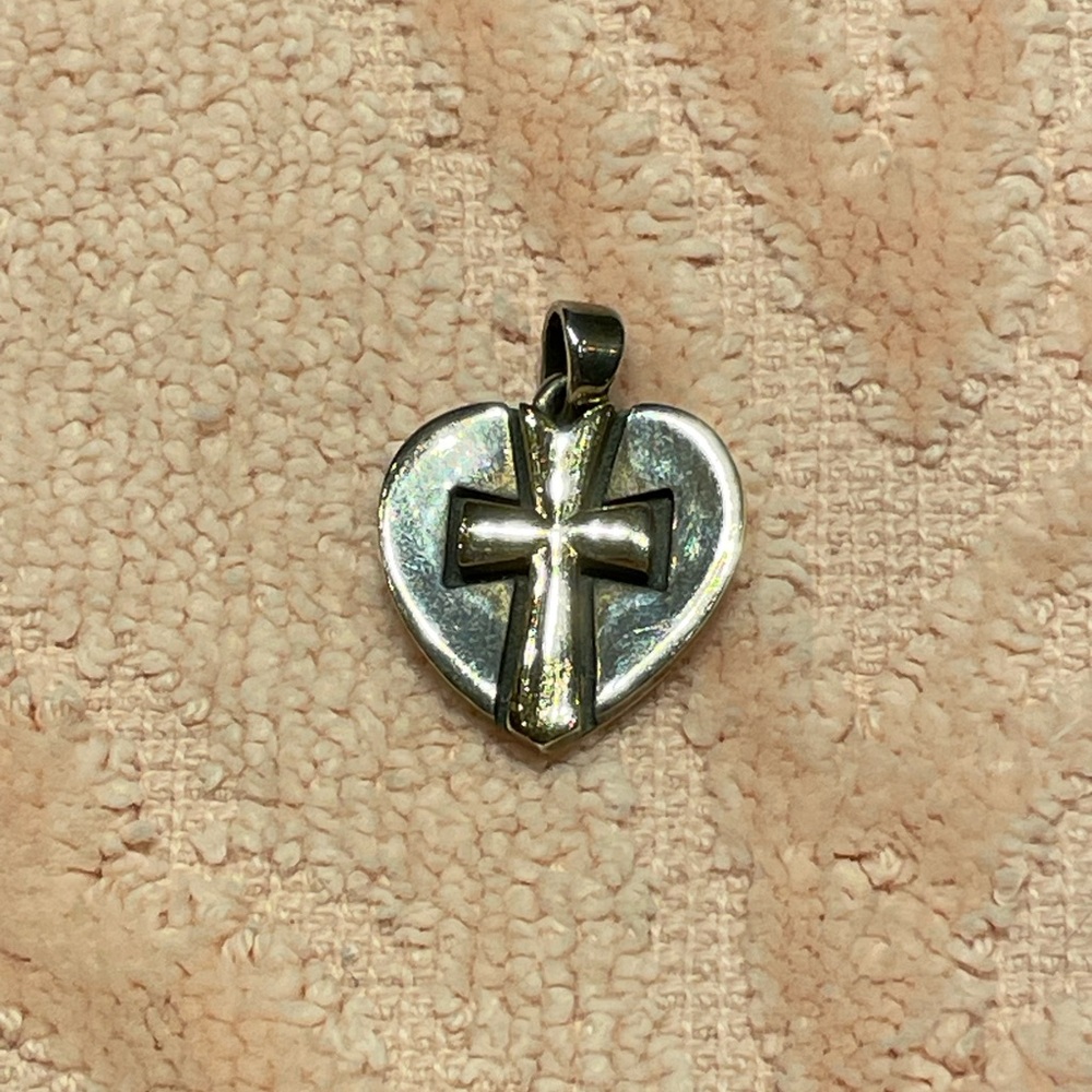 James Avery Raised 14kt Gold Cross Heart Pendant